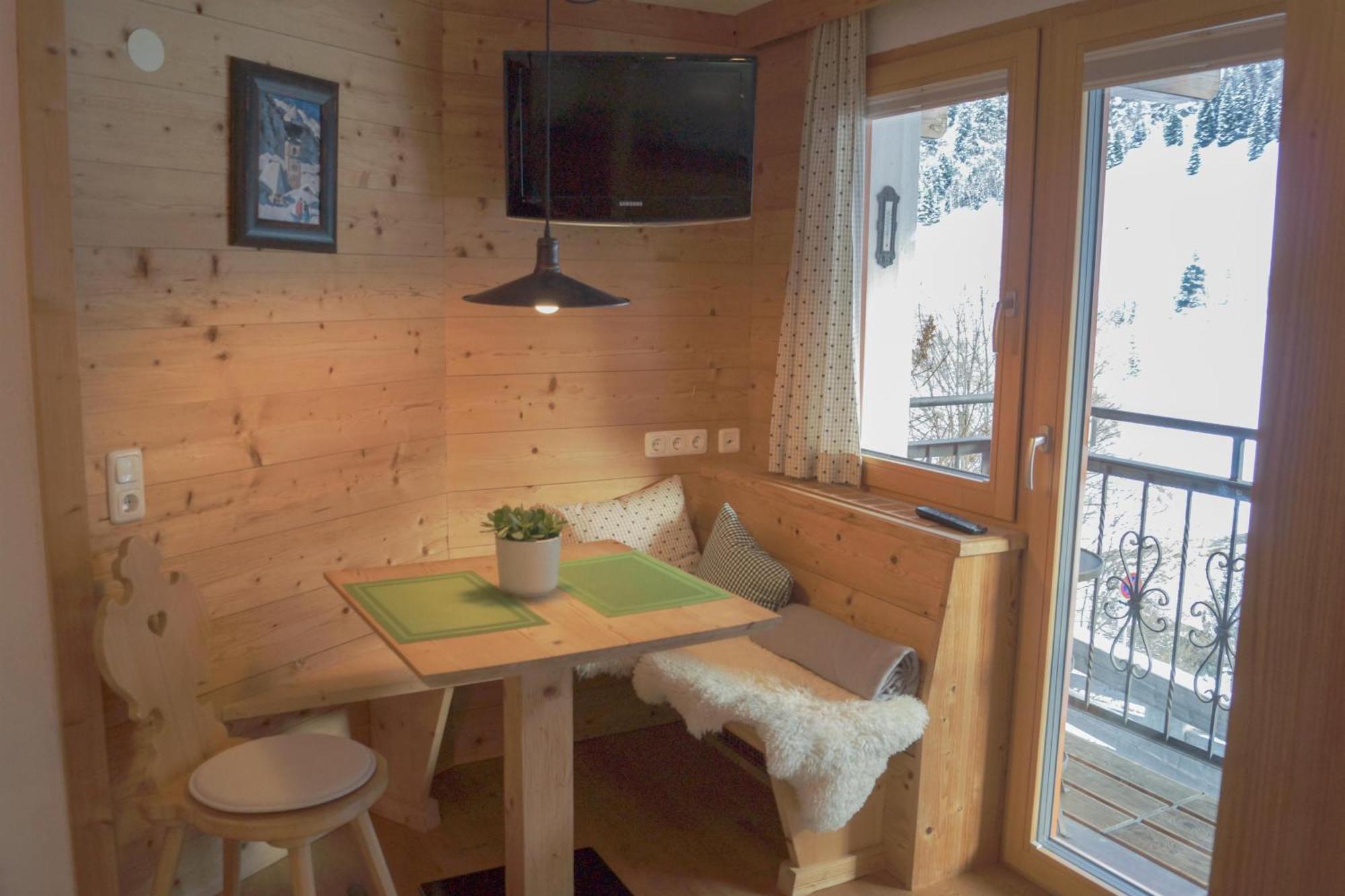 Apartpension Schollberg Sankt Anton am Arlberg Extérieur photo