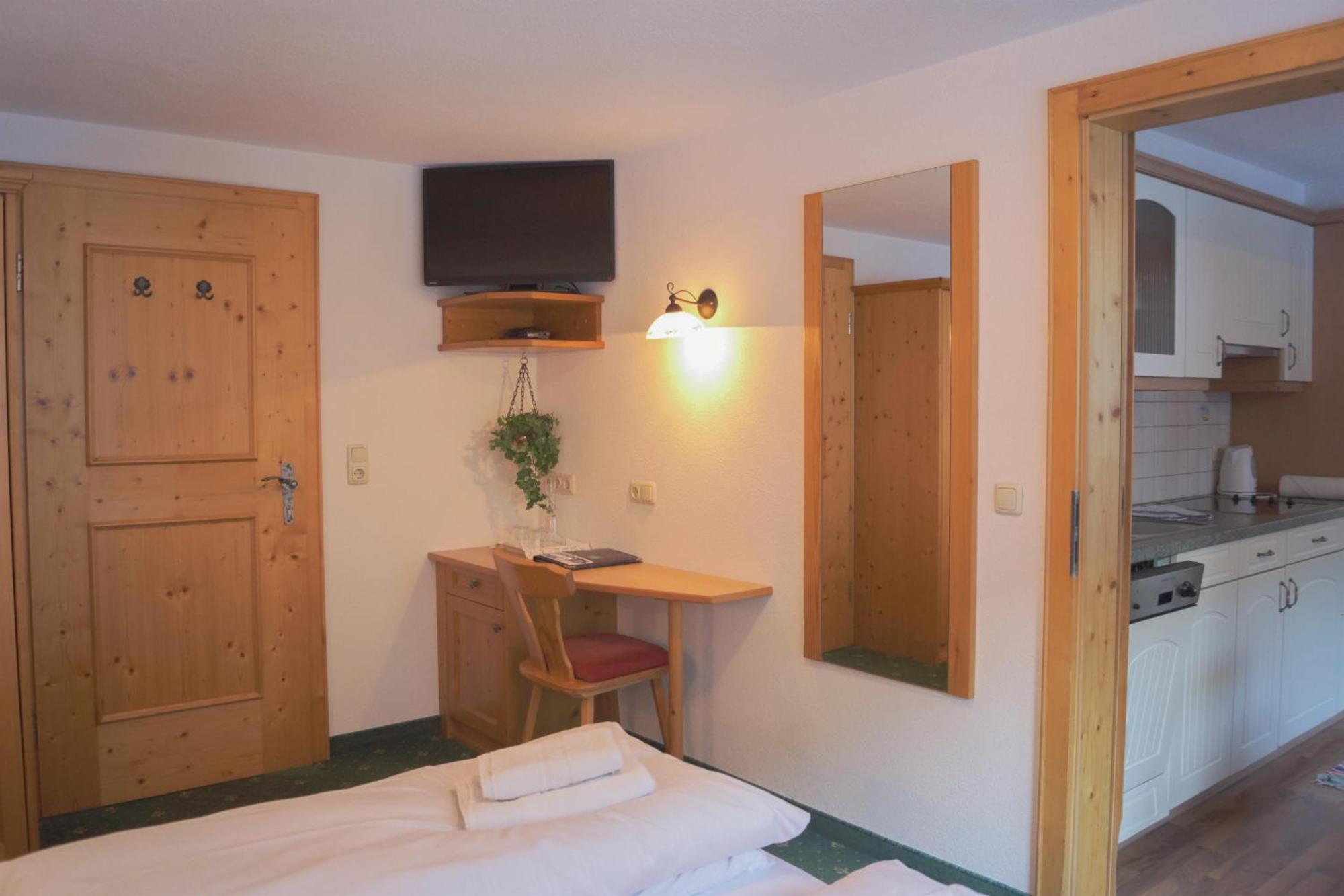 Apartpension Schollberg Sankt Anton am Arlberg Extérieur photo