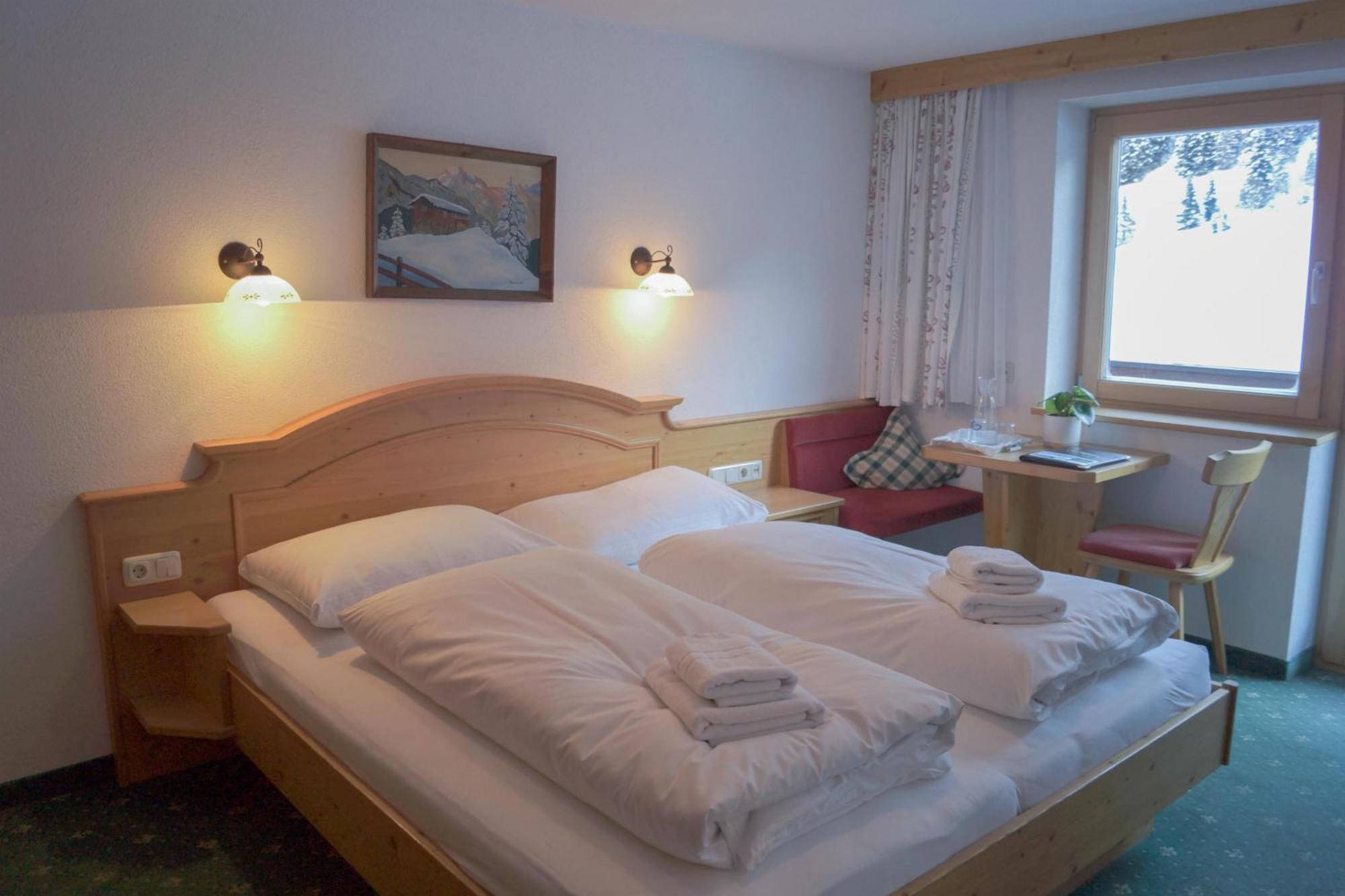 Apartpension Schollberg Sankt Anton am Arlberg Extérieur photo